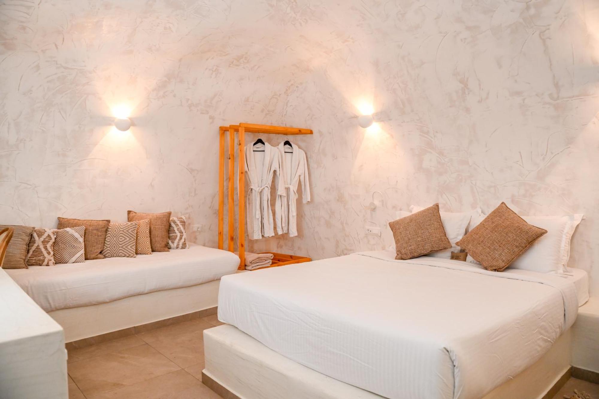 White Curves Santorini Bed & Breakfast Akrotiri  Bagian luar foto