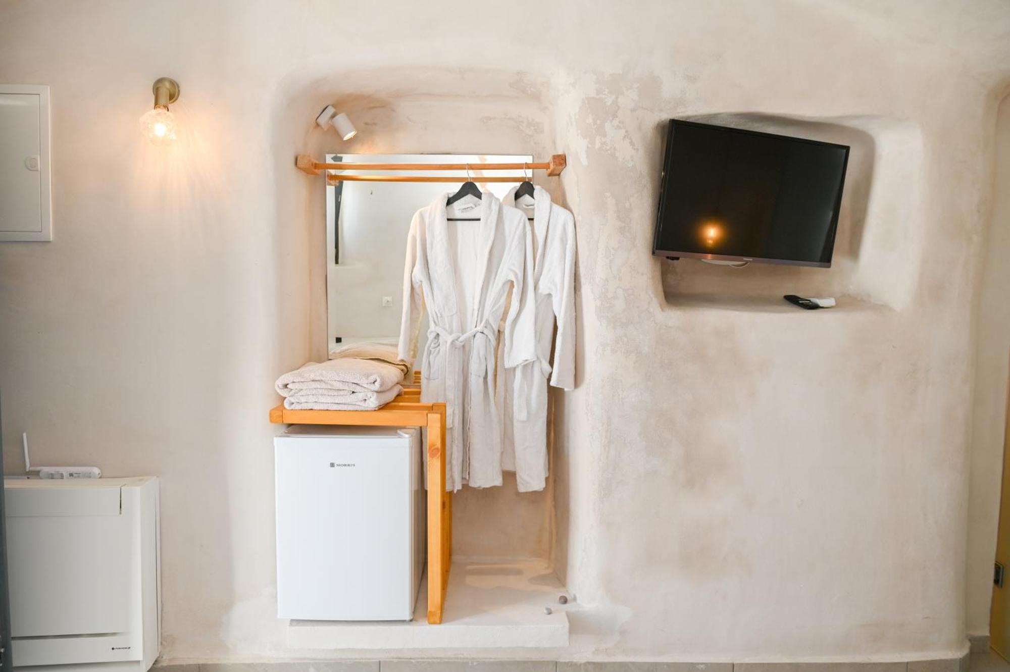 White Curves Santorini Bed & Breakfast Akrotiri  Bagian luar foto
