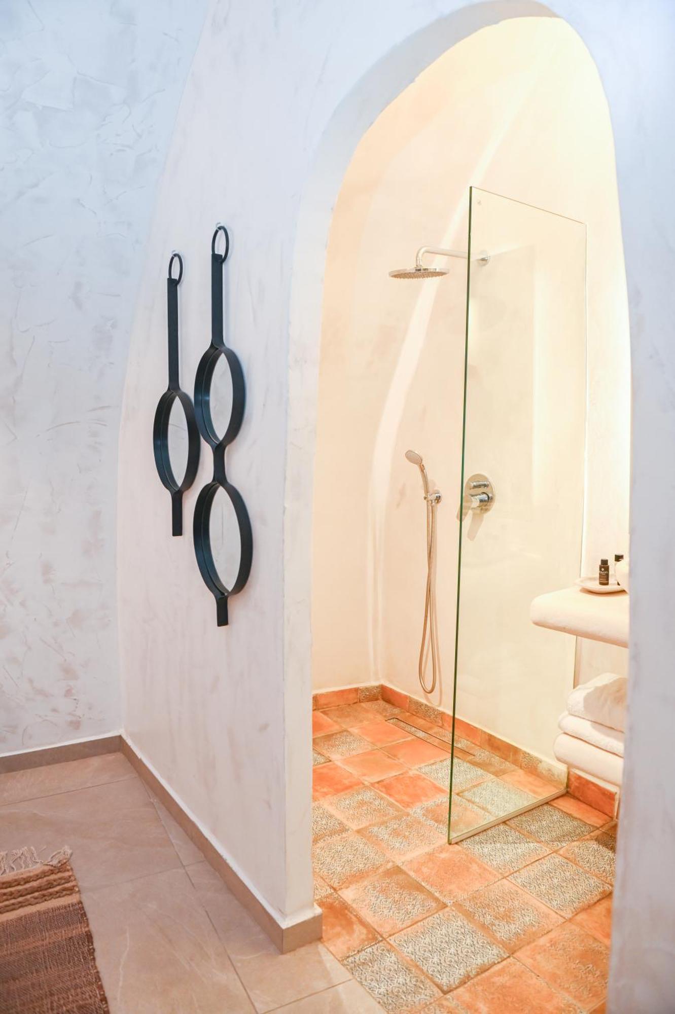 White Curves Santorini Bed & Breakfast Akrotiri  Bagian luar foto