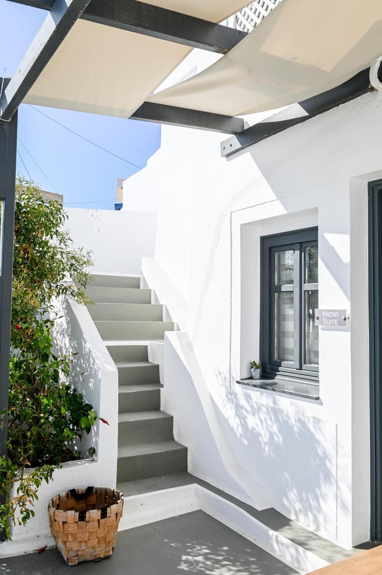 White Curves Santorini Bed & Breakfast Akrotiri  Bagian luar foto